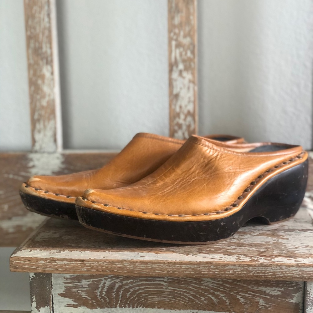 Leather western style slides
